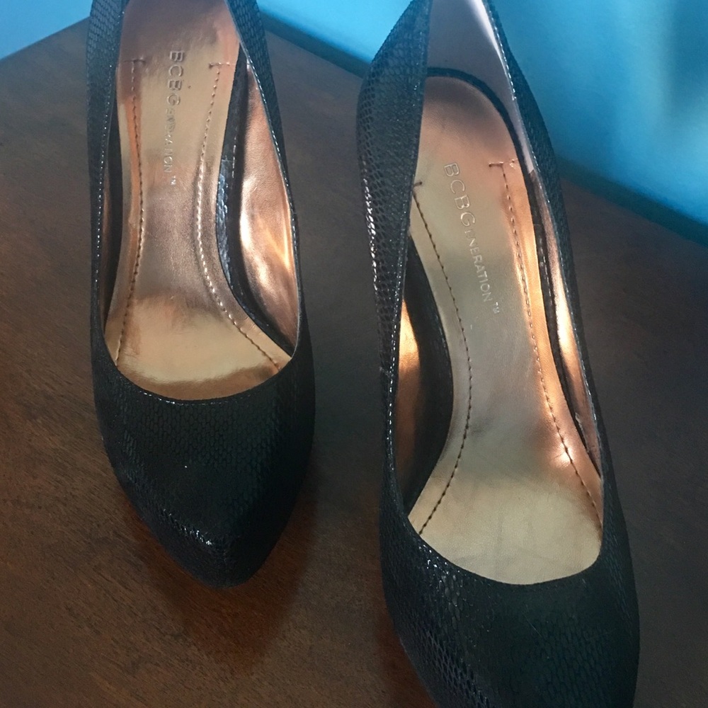 Bcbgeneration Black Snakeskin Platform Pumps - image 5